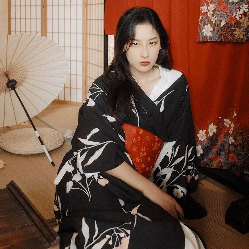 Damen Kimono <br> Mizaki